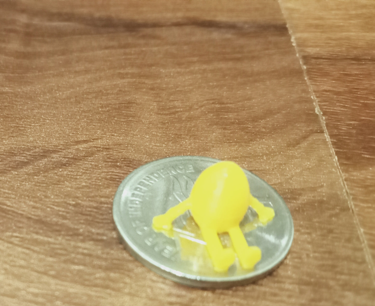 Mini egg figurine