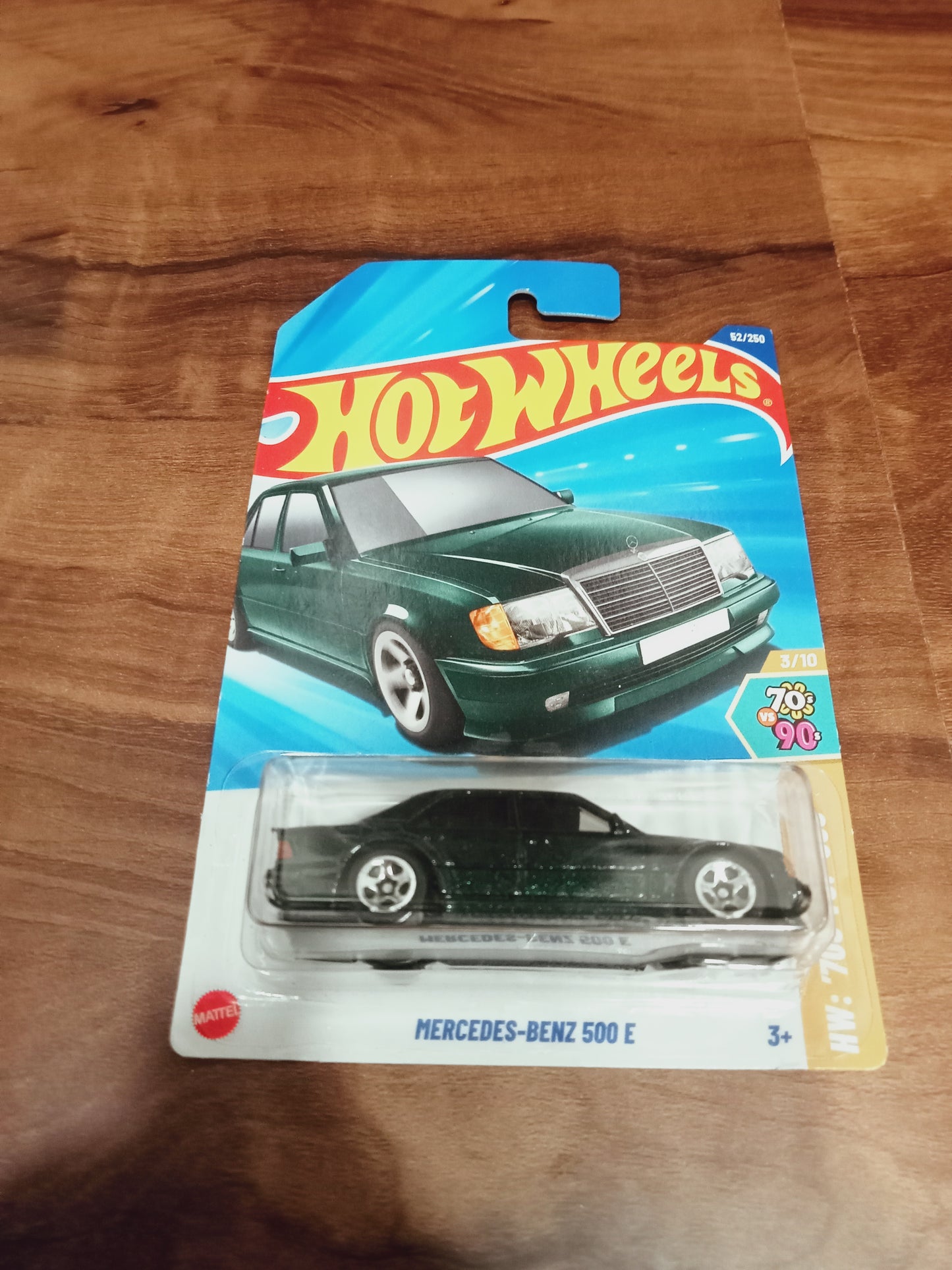 Mercedes-benz 500-E (green)