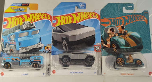 SALE - TESLA CYBERTRUCK  COMBO.