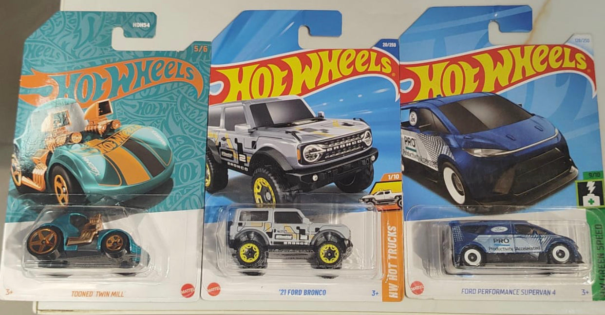 SALE - 21 FORD BRONCO  COMBO