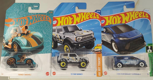 SALE - 21 FORD BRONCO  COMBO