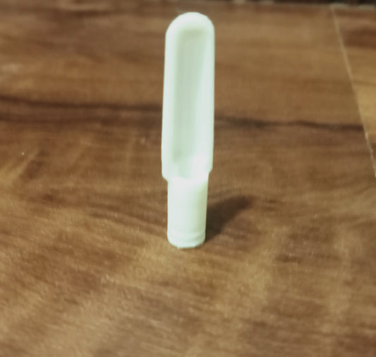 Small pet syringe tip