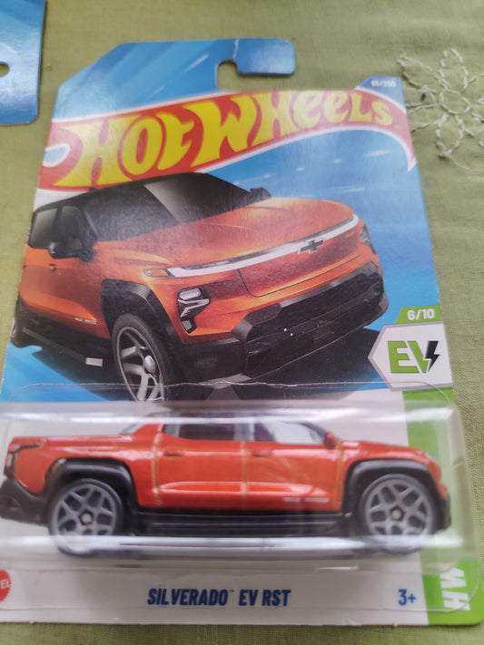 SILVERADO EV RST RED