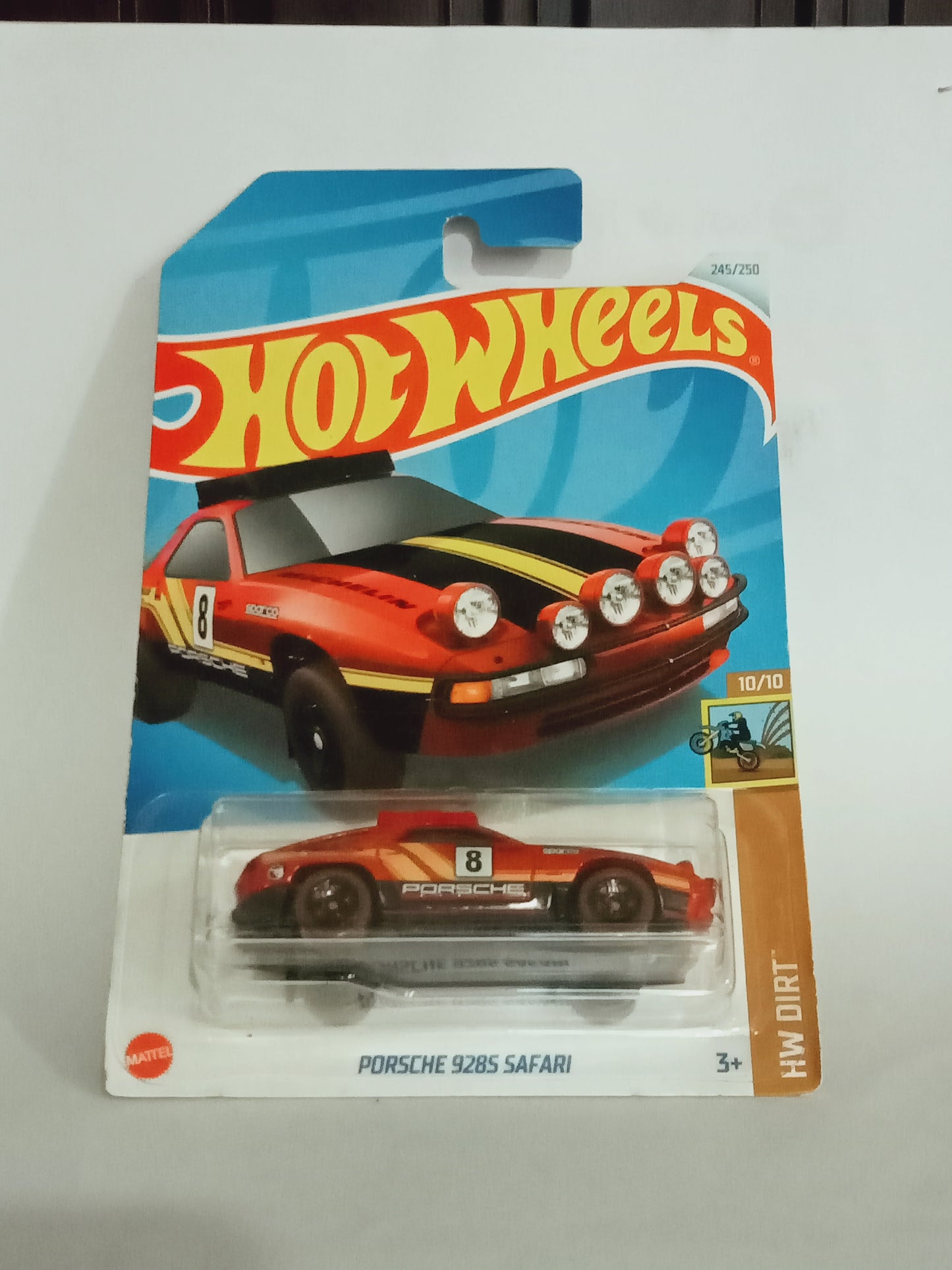 Porsche 928S Safari