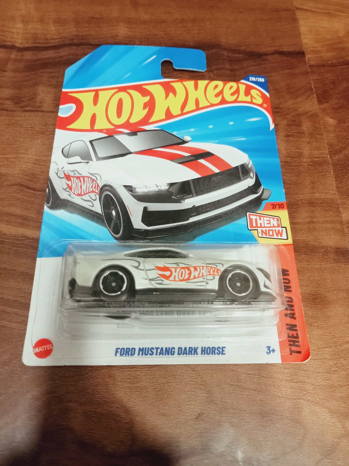 Ford Mustang Dark Horse
