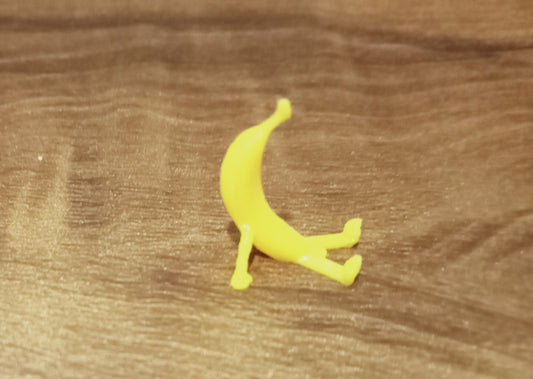 Mini banana figurine