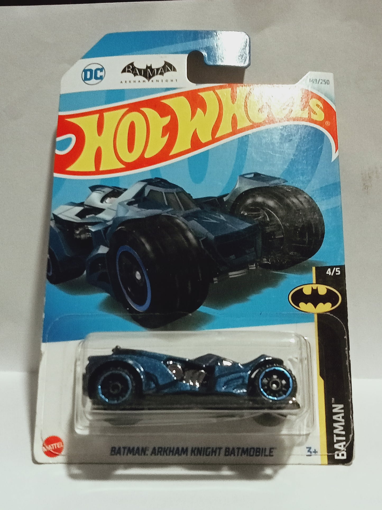 Batman: Arkham Knight Batmobile-Blue